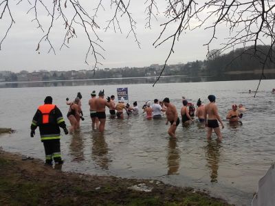 Na sępoleńskiej plaży witali Nowy 2017 Rok!! (FOTO)