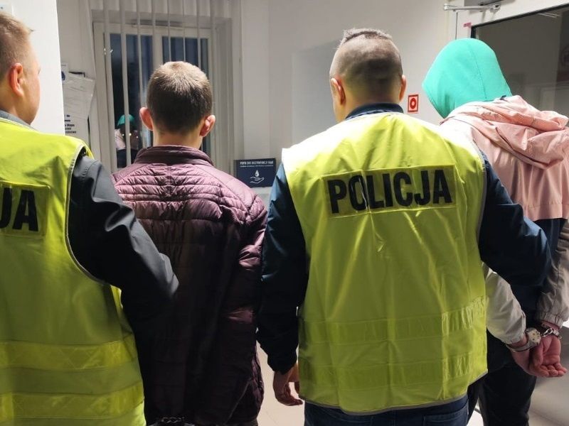 Młodzi mężczyźni posiadali przy sobie marihuanę oraz amfetaminę [FOTO]