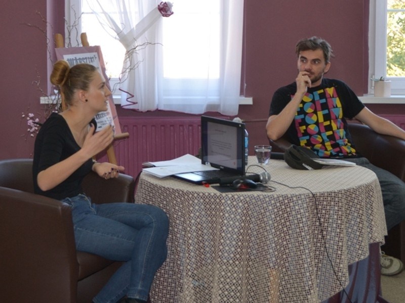 Poranek poetycki z Maciejem Robertem (FOTO)