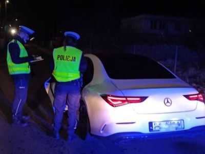 Kierowca mercedesa pędził 102 km/h w terenie zabudowanym. 27-latek z gminy Więcbork stracił prawko na 3 miesiące [FOTO]