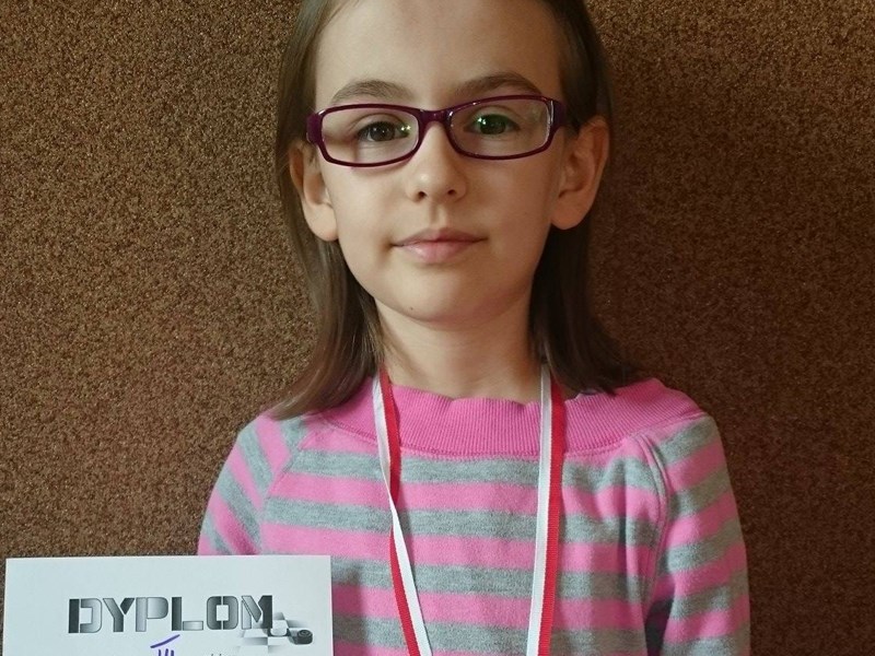 Oliwia Ziemska ze Szkoły Podstawowej w Wiśniewie  na wojewódzkim podium!
