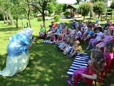 Czytanie łączy pokolenia (FOTO)
