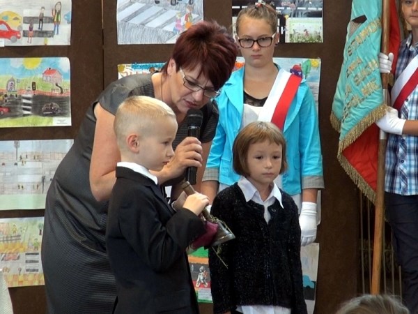 Rozpoczęcie roku szkolnego w Zespole Szkół nr 3 w Sępólnie (WIDEO)