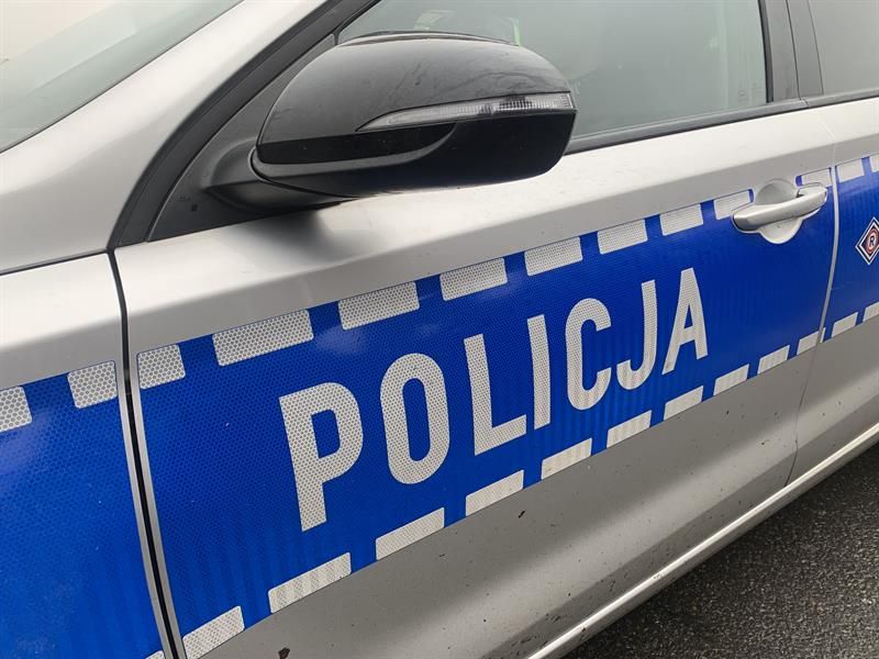 Jechał pojazdem niedopuszczonym do ruchu, mając sądowy zakaz kierowania