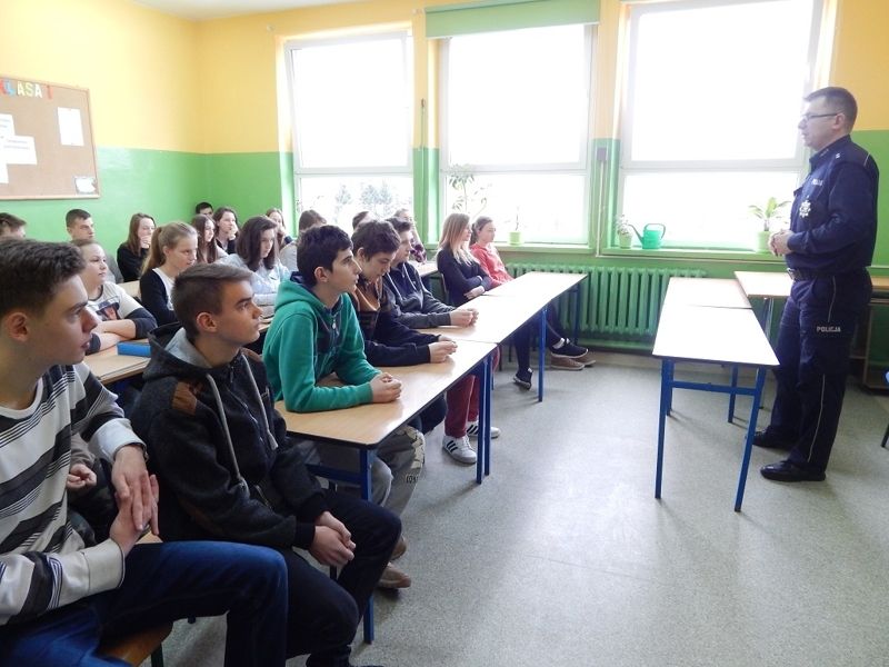 Policjanci z wizytą w szkołach
