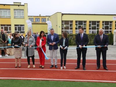 Otwarcie boiska wielofunkcyjnego w Liceum Ogólnokształcącym w Sępólnie Krajeńskim [FOTO/WIDEO]
