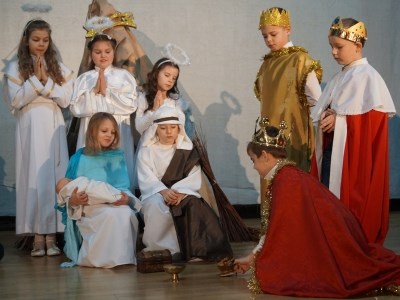 XIII Gminny Konkurs Jasełek, Widowisk Bożonarodzeniowych i Kolędniczych pn."Świeć nam Gwiazdo" (FOTO)