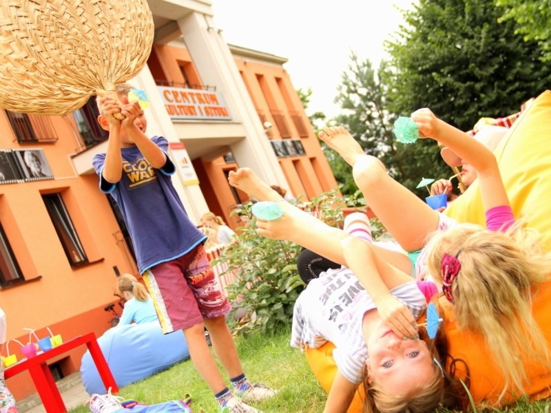Siesta przed Centrum Kultury i Sztuki (FOTO)