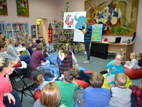 Spotkanie autorskie pod choinkę (FOTO)