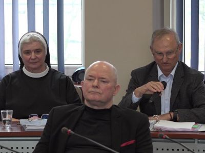 Dyrektor i radca prawny Domu Pomocy Społecznej dla Dzieci i Młodzieży w Kamieniu Krajeńskim odpowiadali na pytania radnych powiatowych [WIDEO]