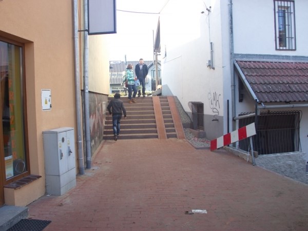 Przebudowa i podnoszenie standardu dróg gminnych oraz chodników  w obszarze Stare Miasto (FOTO)