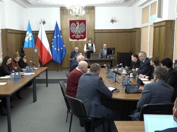 XII sesja Rady Miejskiej w Kamieniu Krajeńskim [WIDEO]