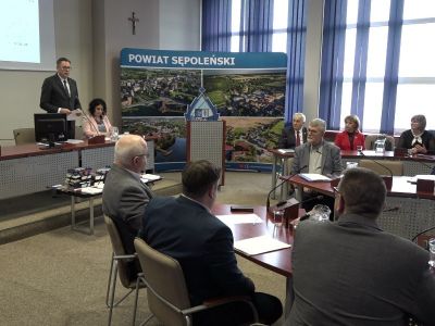XII sesja Rady Powiatu Sępoleńskiego [WIDEO]