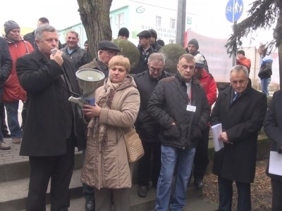 Rolniczy protest przed Urzędem (WIDEO)