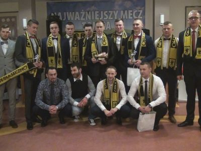 Ten niezwykły bal... (WIDEO)