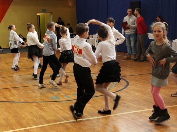 Tanecznym krokiem w sportowe życie... (FOTO)